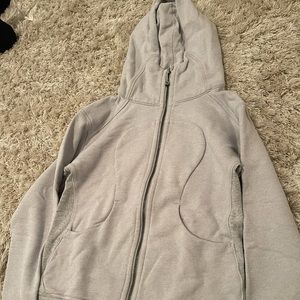 Women’s Lululemon gray hoodie
